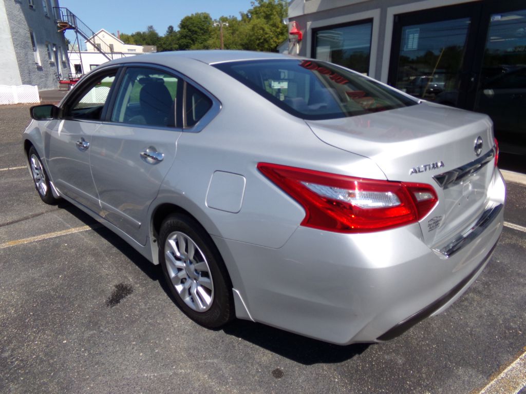 Photo 2 of this NISSAN ALTIMA