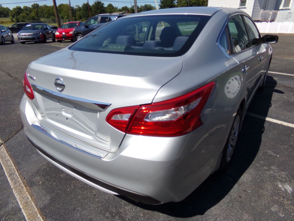 Photo 3 of this NISSAN ALTIMA