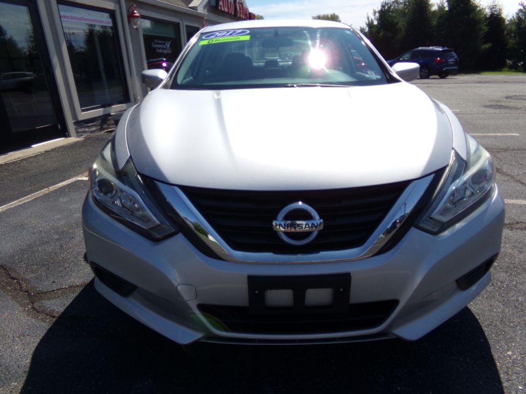 Photo 16 of this NISSAN ALTIMA
