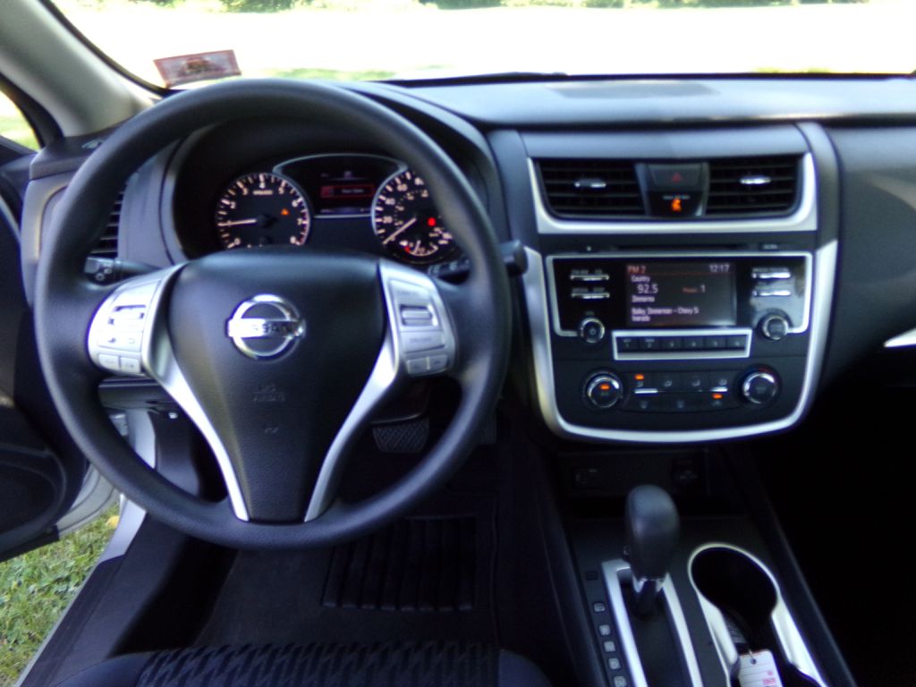 Photo 7 of this NISSAN ALTIMA
