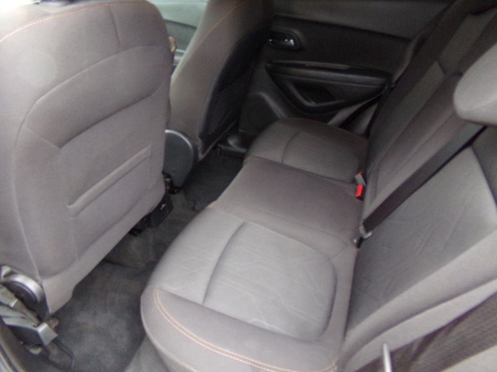 Photo 8 of this CHEVROLET TRAX