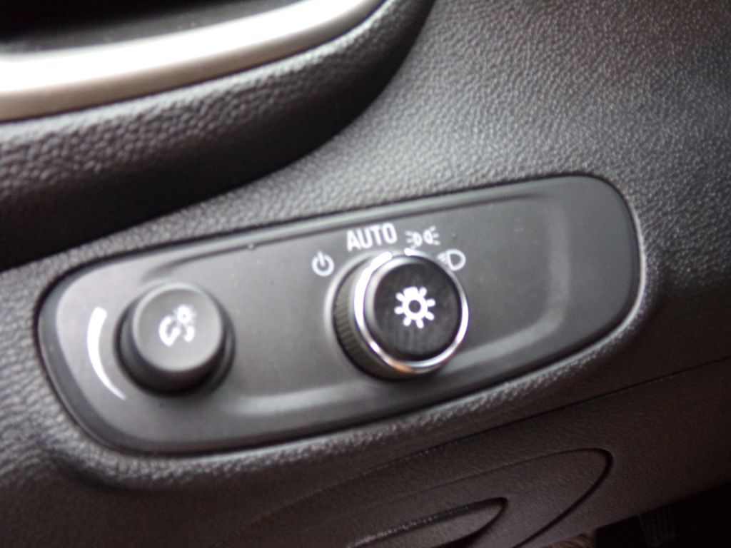 Photo 18 of this CHEVROLET TRAX