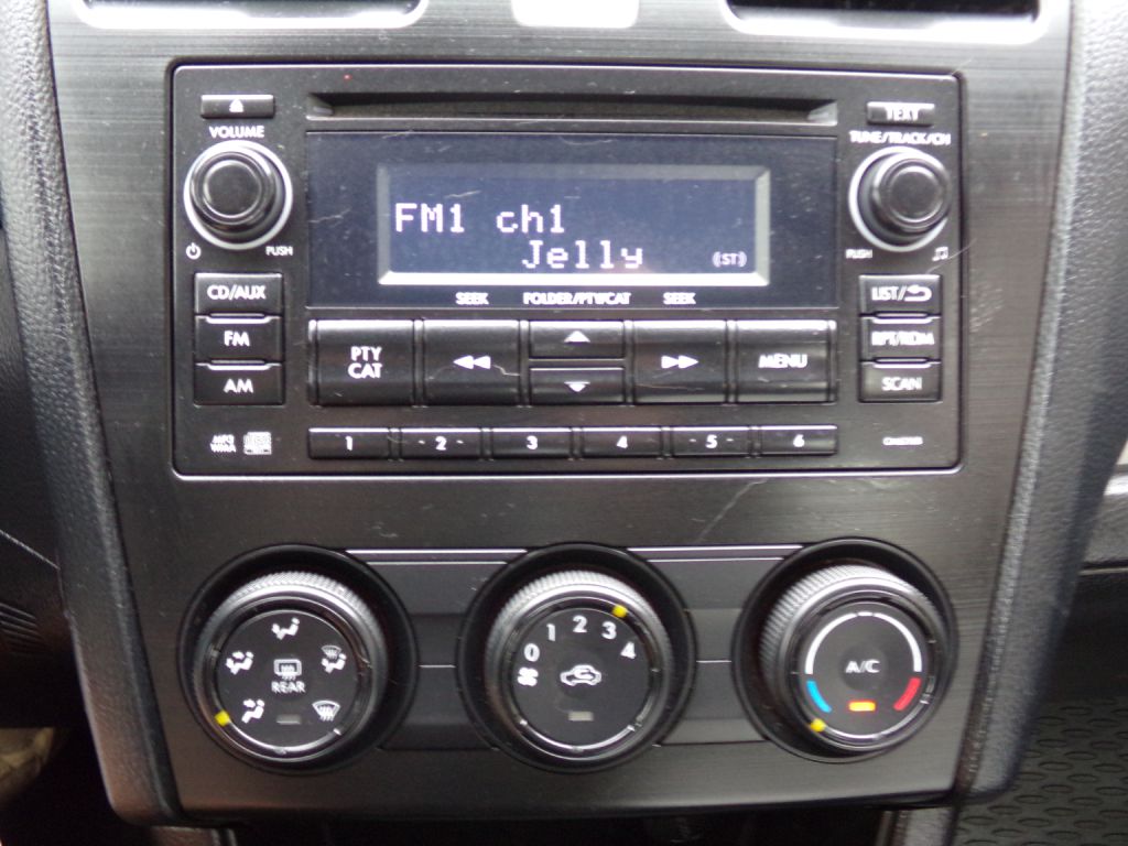 Photo 11 of this SUBARU IMPREZA