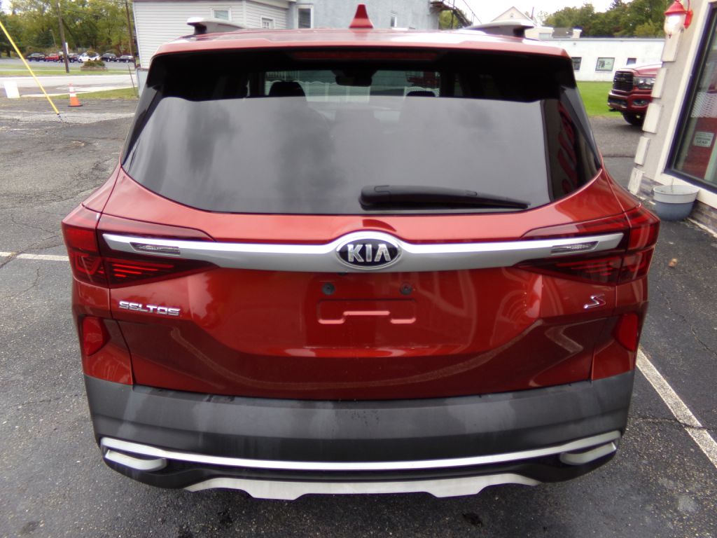 Photo 3 of this KIA SELTOS