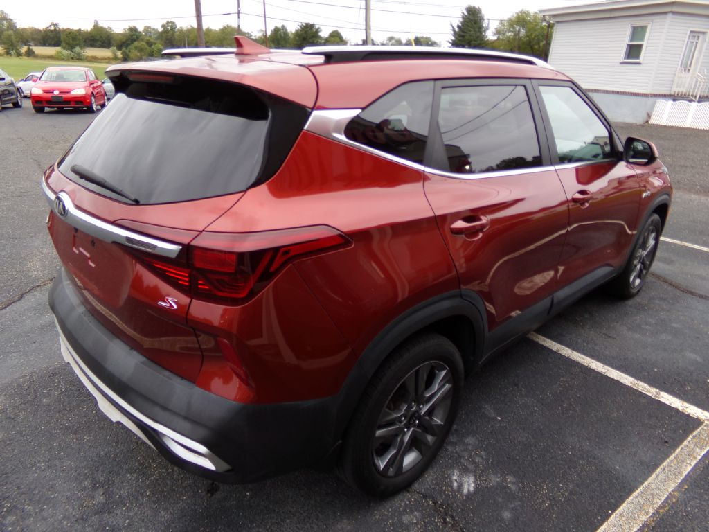 Photo 4 of this KIA SELTOS