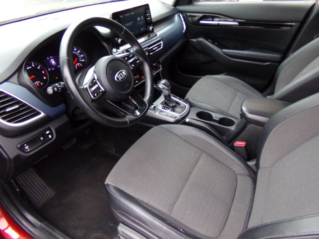 Photo 7 of this KIA SELTOS