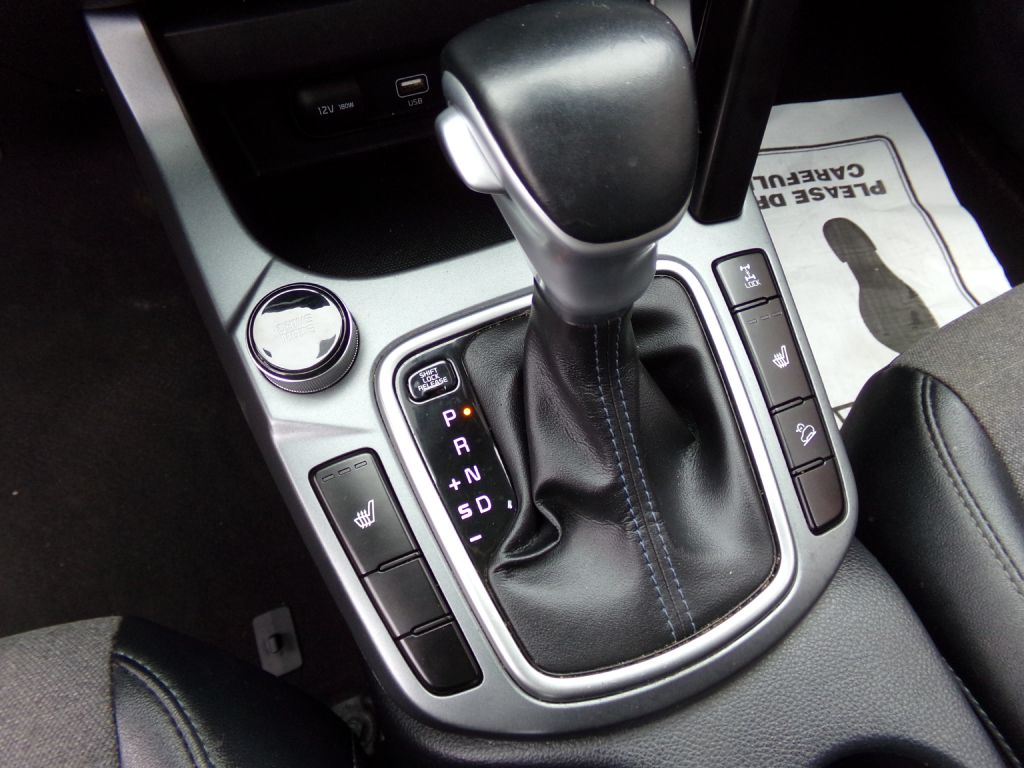 Photo 12 of this KIA SELTOS