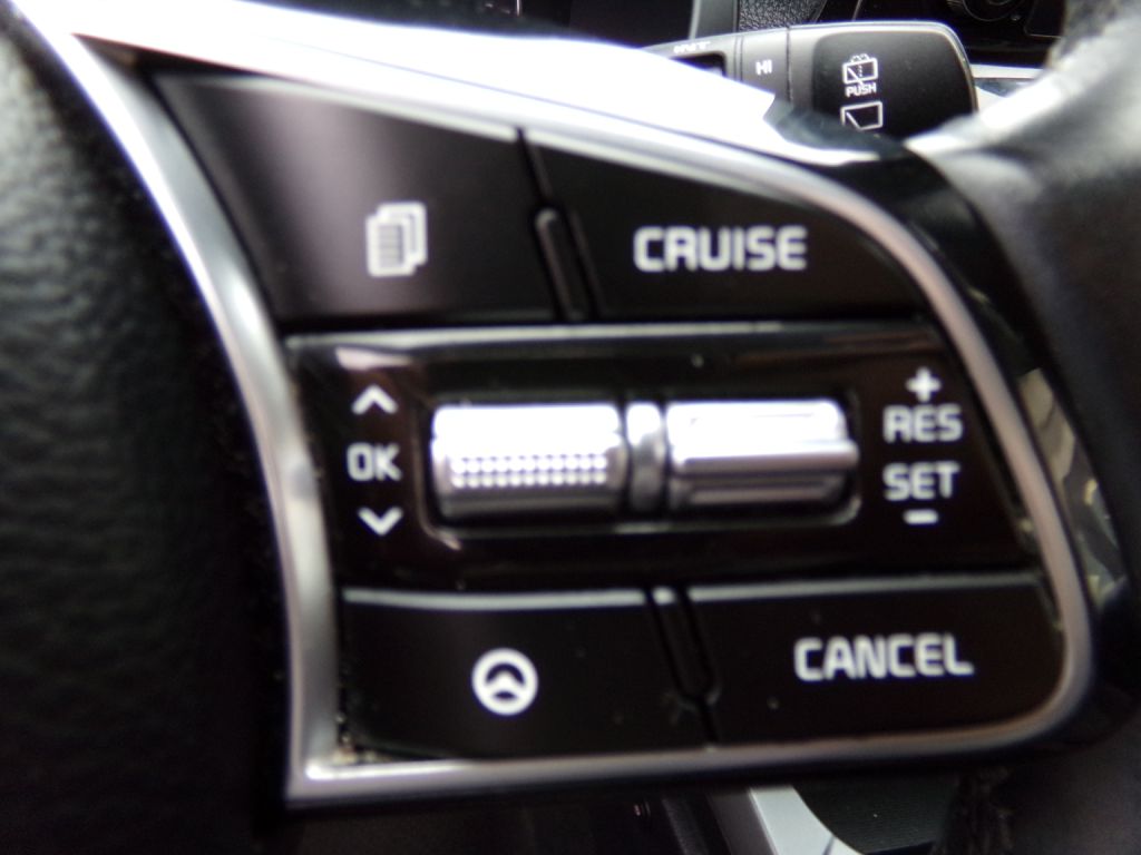 Photo 14 of this KIA SELTOS