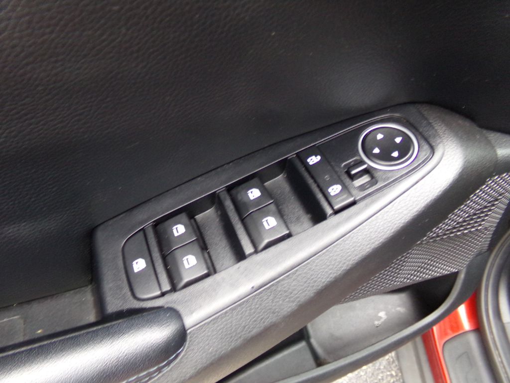 Photo 16 of this KIA SELTOS