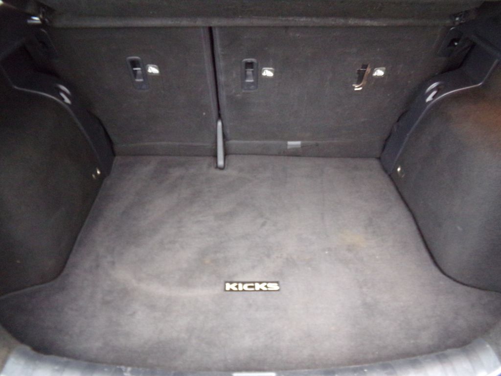 Photo 18 of this NISSAN KICKS