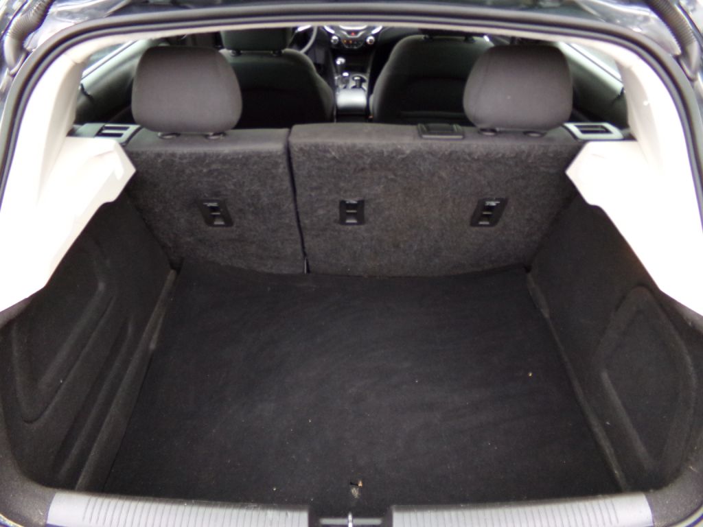Photo 19 of this CHEVROLET CRUZE