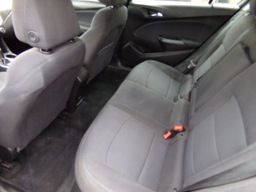 Photo 8 of this CHEVROLET CRUZE