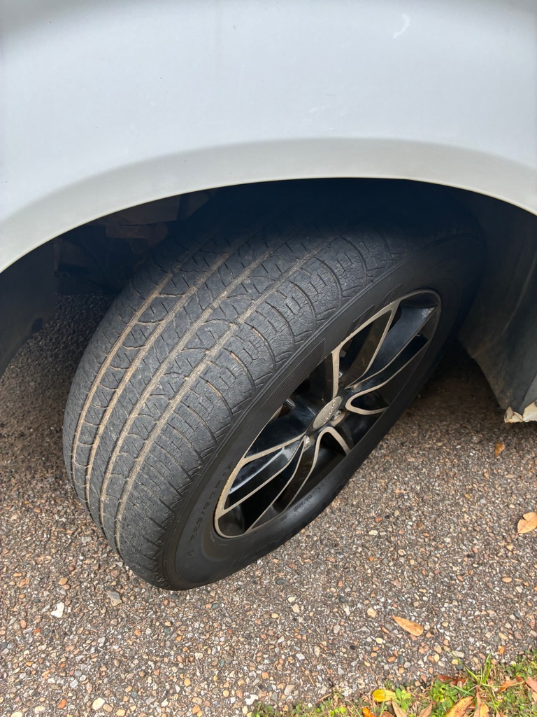 Photo 17 of this DODGE GRAND CARAVAN