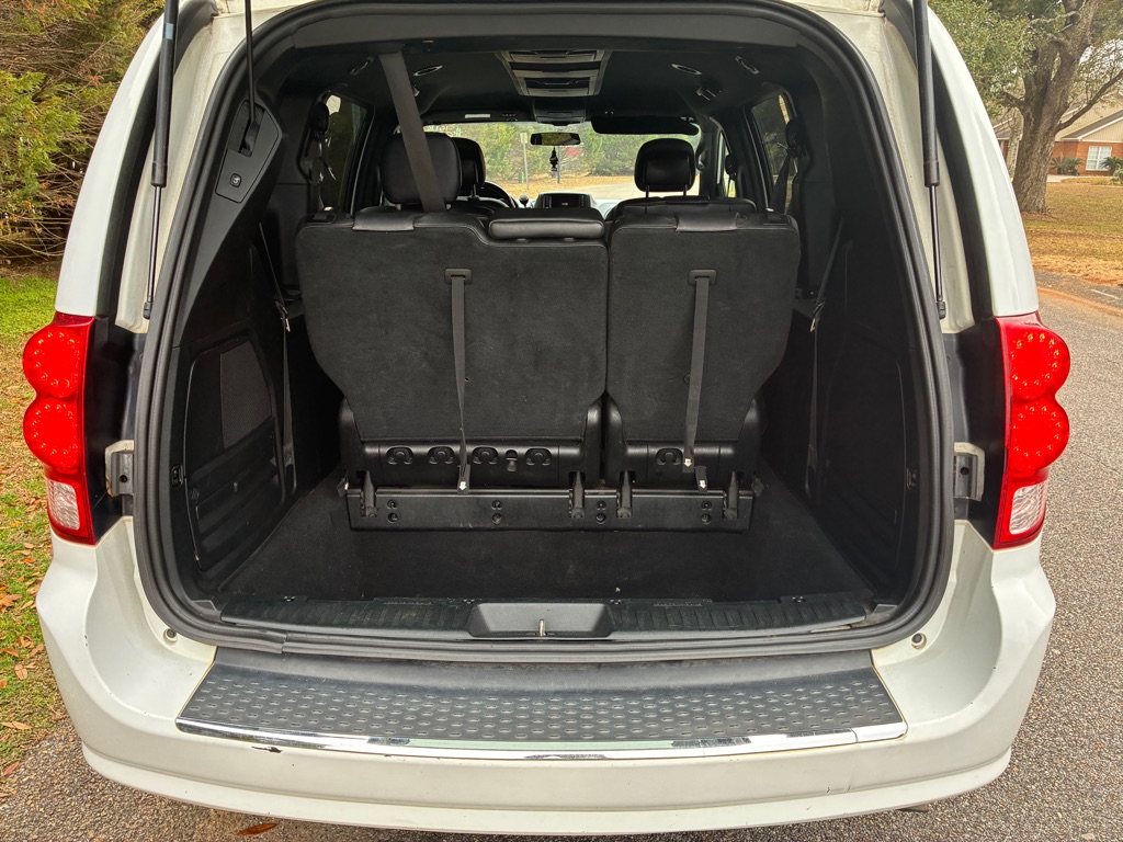 Photo 13 of this DODGE GRAND CARAVAN