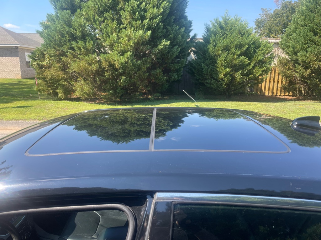 Photo 17 of this CHRYSLER 300C