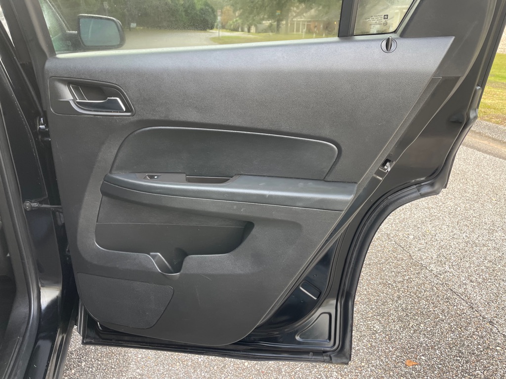 Photo 14 of this GMC TERRAIN