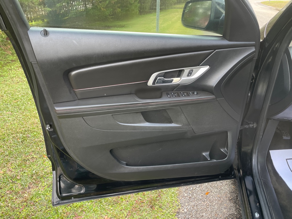 Photo 9 of this GMC TERRAIN