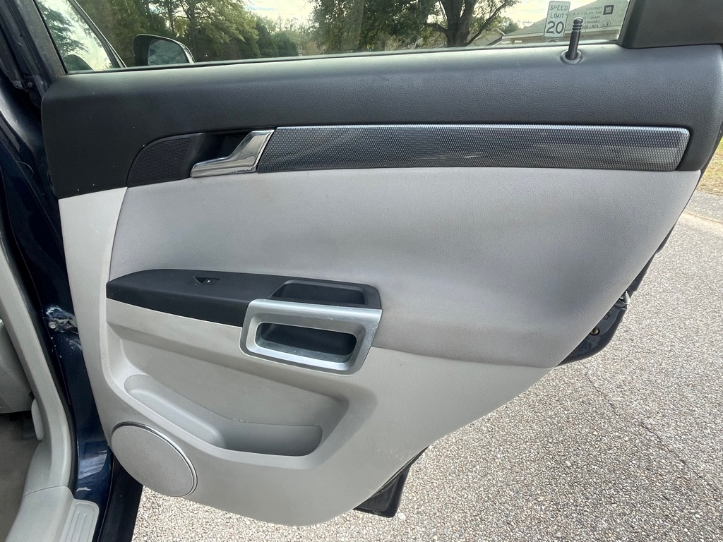 Photo 14 of this SATURN VUE