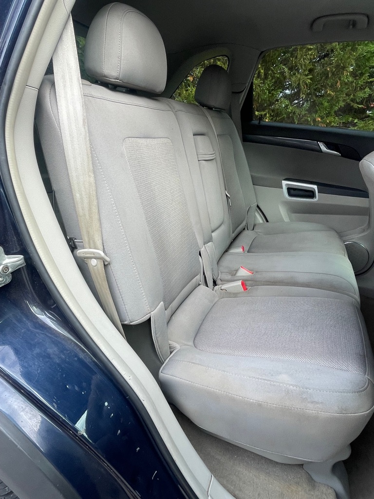 Photo 13 of this SATURN VUE