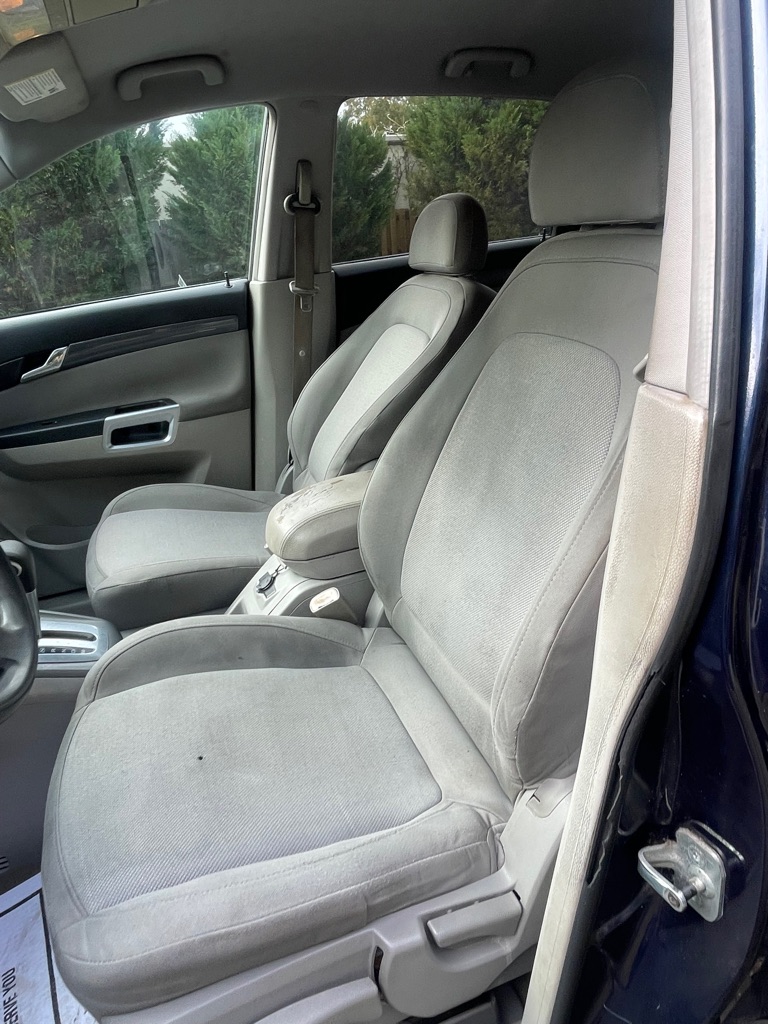 Photo 9 of this SATURN VUE