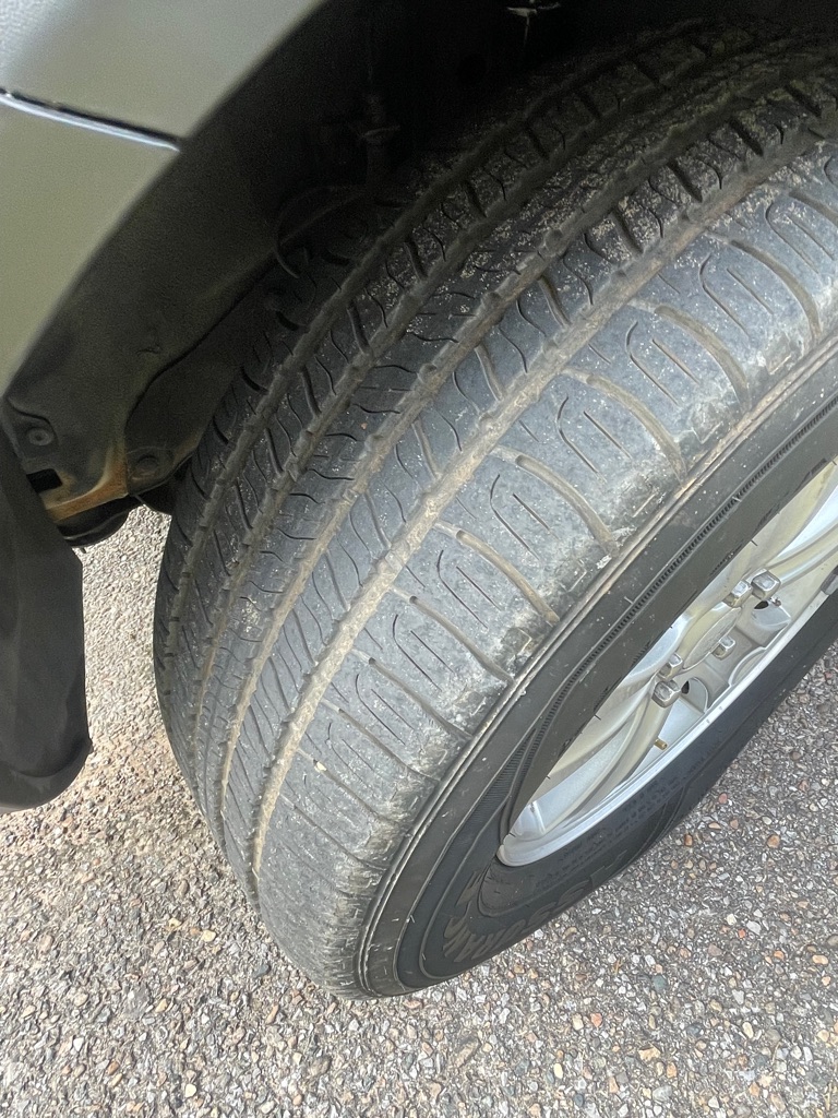 Photo 18 of this SATURN VUE