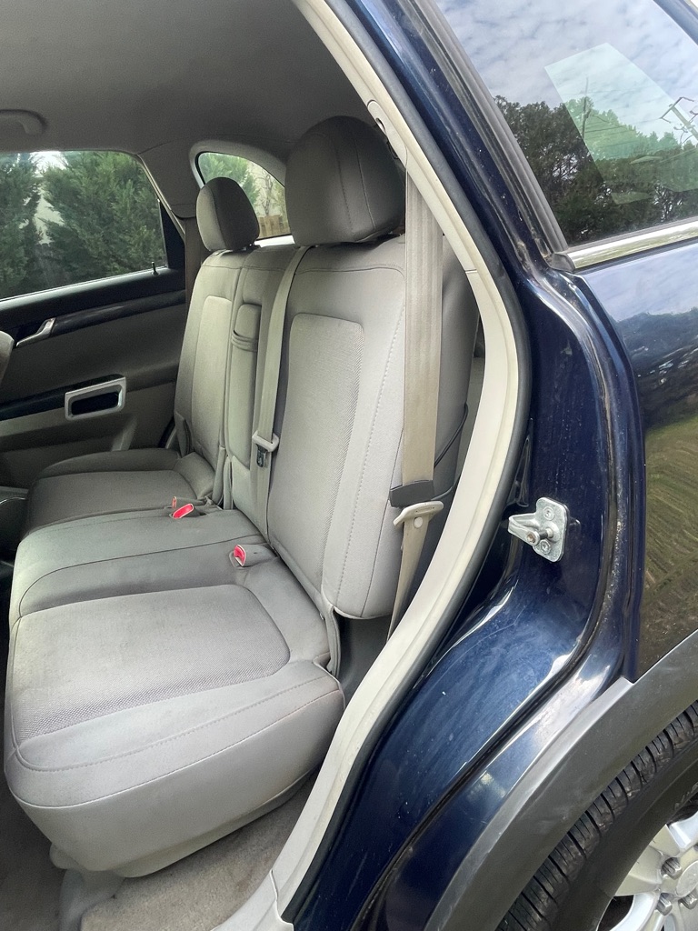 Photo 11 of this SATURN VUE