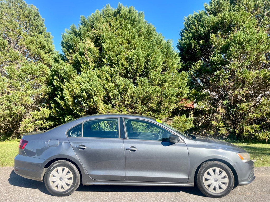 Photo 6 of this VOLKSWAGEN JETTA