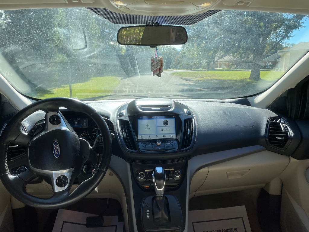 Photo 17 of this FORD ESCAPE