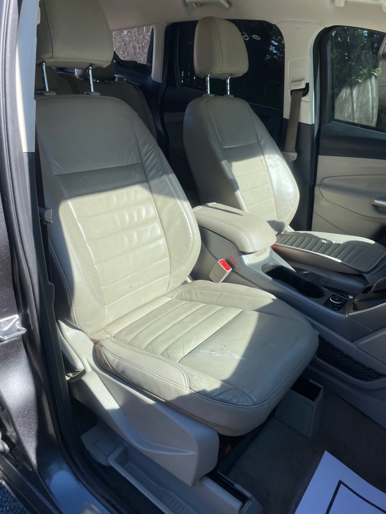 Photo 15 of this FORD ESCAPE
