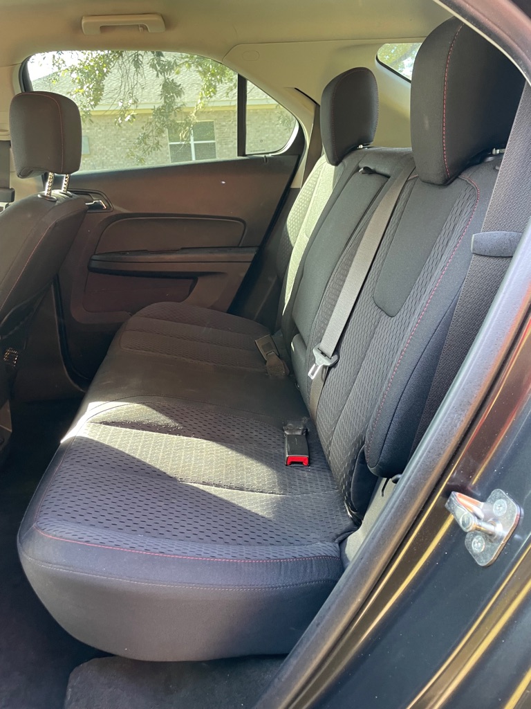 Photo 10 of this CHEVROLET EQUINOX