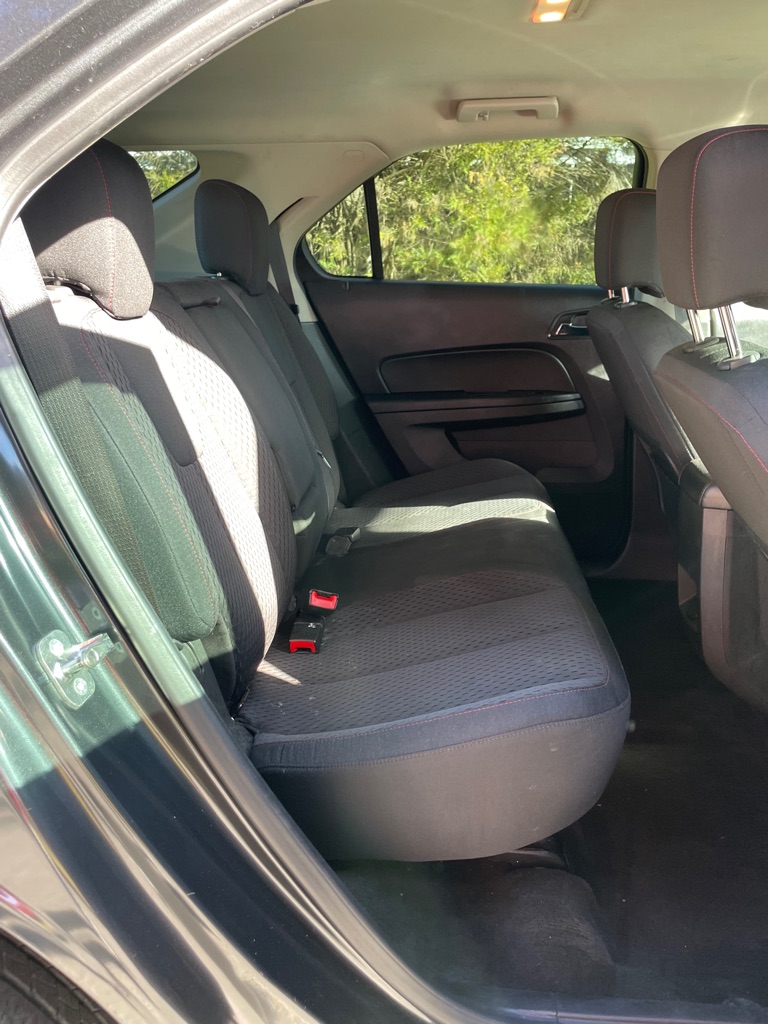 Photo 12 of this CHEVROLET EQUINOX