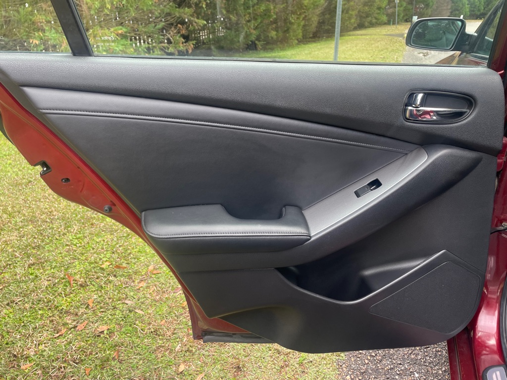 Photo 11 of this NISSAN ALTIMA