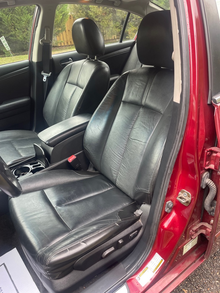 Photo 8 of this NISSAN ALTIMA