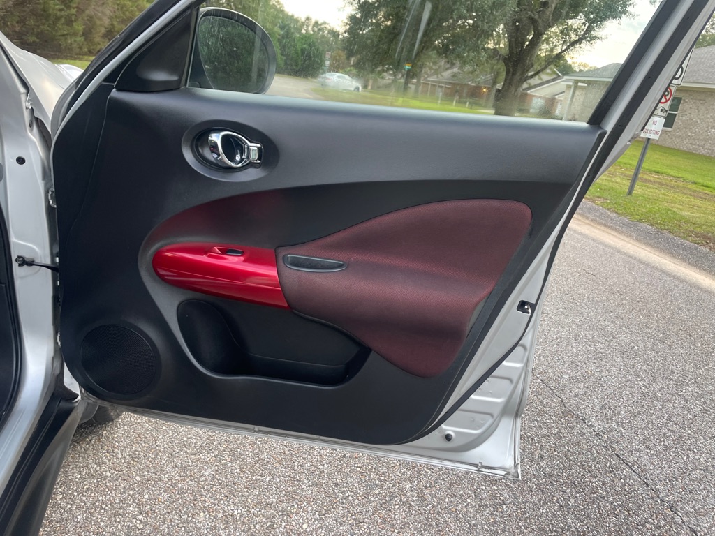 Photo 17 of this NISSAN JUKE