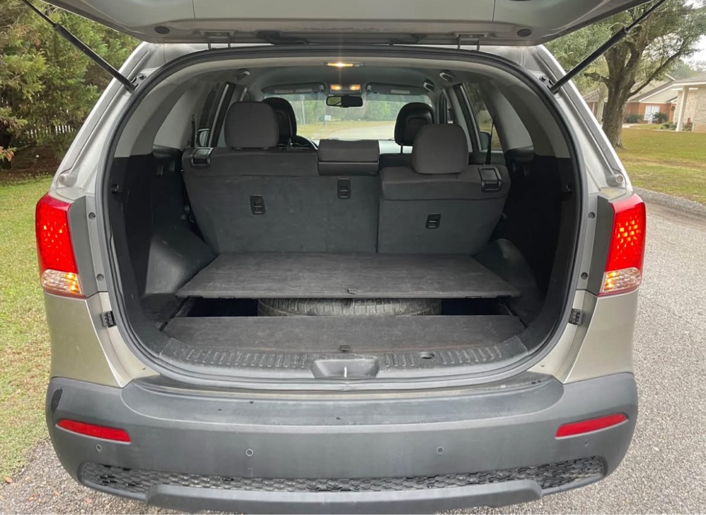 Photo 12 of this KIA SORENTO