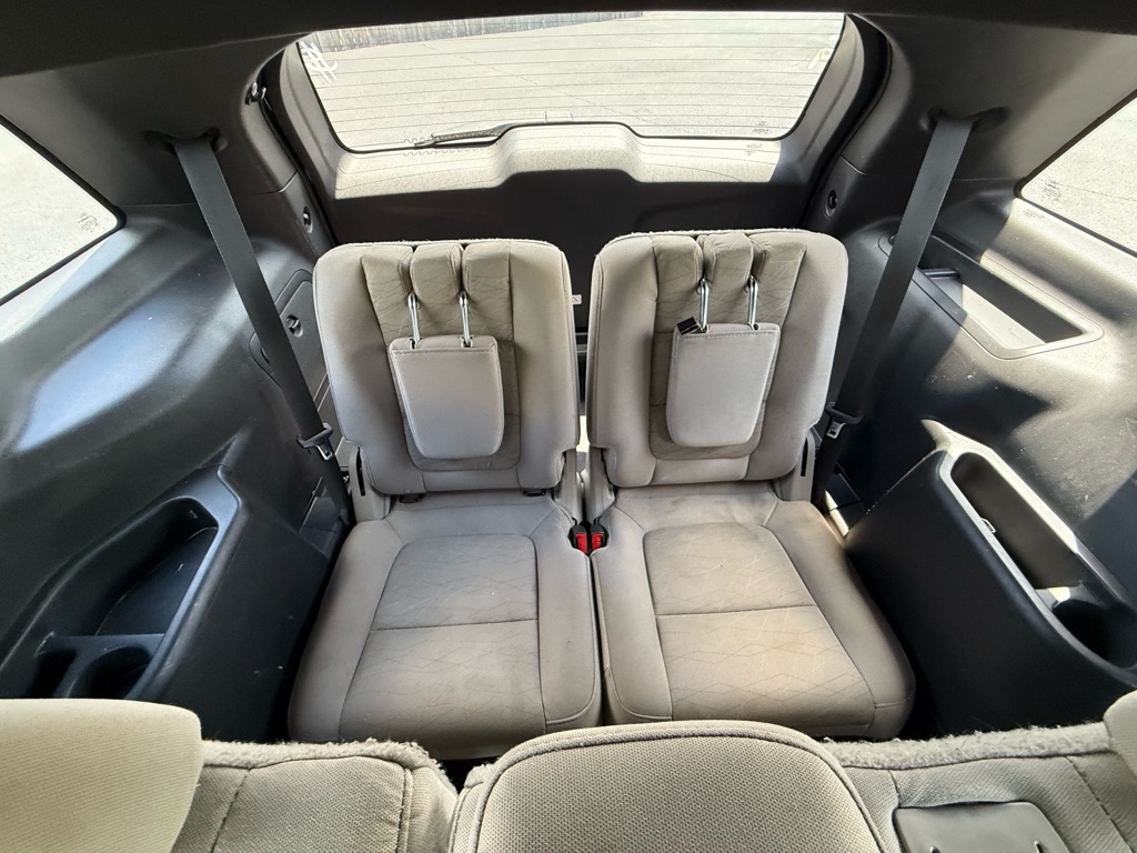 Photo 23 of this FORD EXPLORER
