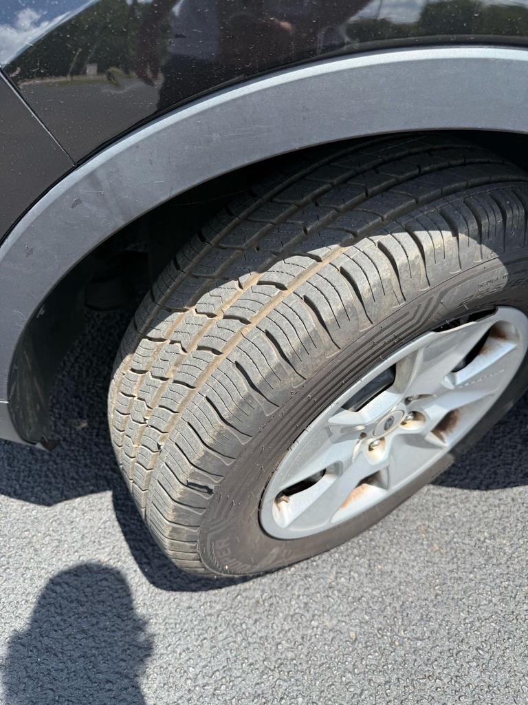 Photo 10 of this FORD EXPLORER