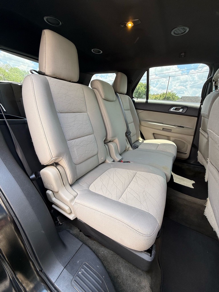 Photo 20 of this FORD EXPLORER
