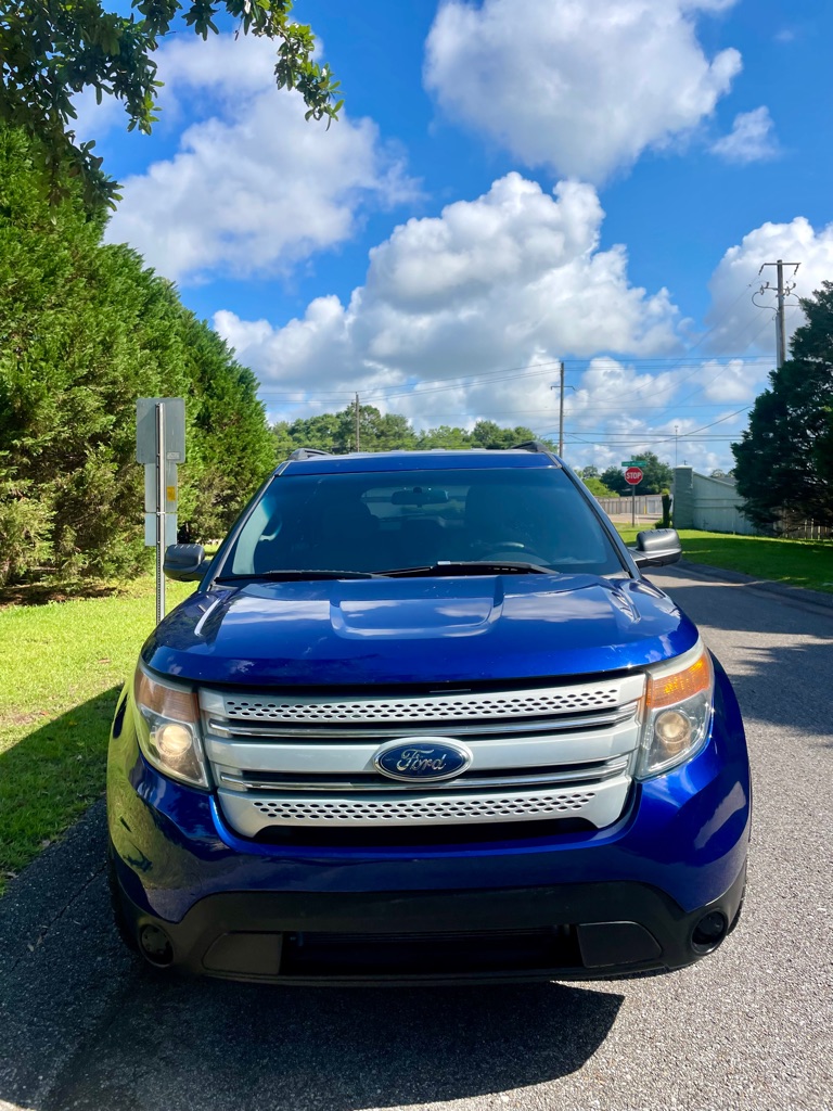 Photo 2 of this FORD EXPLORER