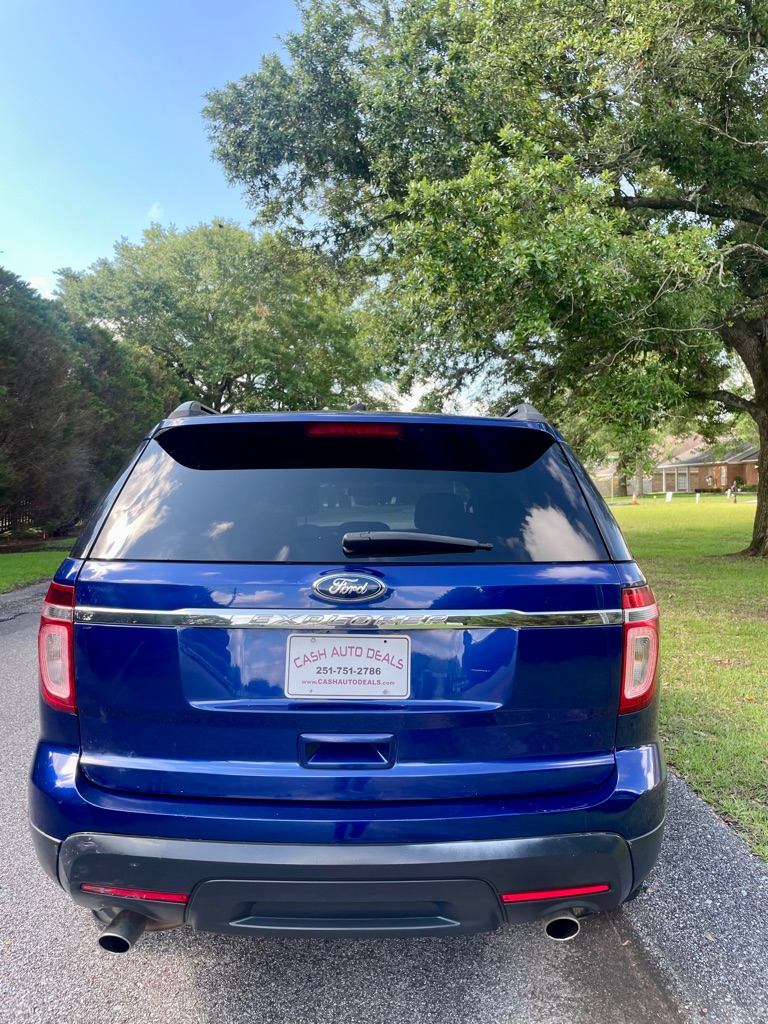 Photo 4 of this FORD EXPLORER