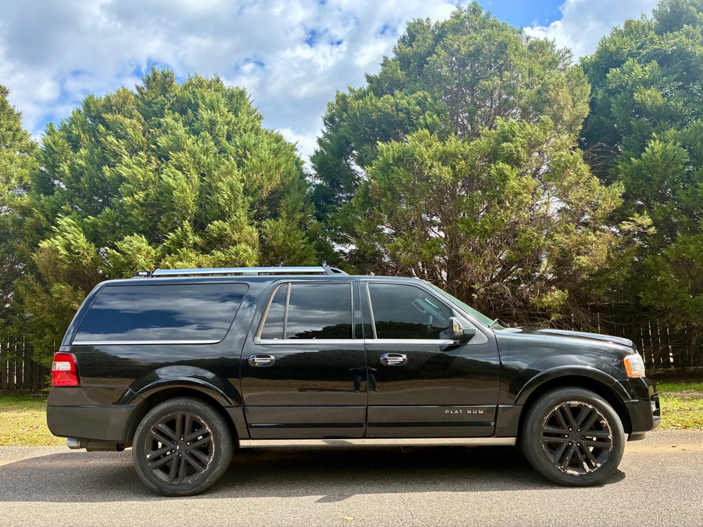 Photo 6 of this FORD EXPEDITION EL