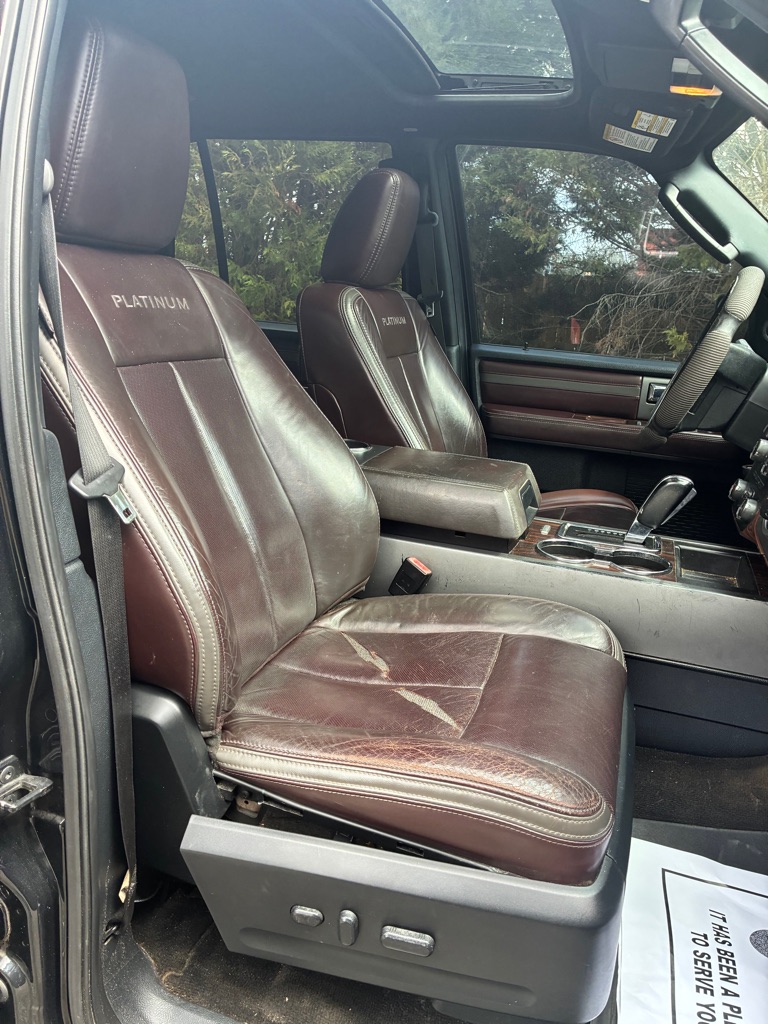 Photo 17 of this FORD EXPEDITION EL