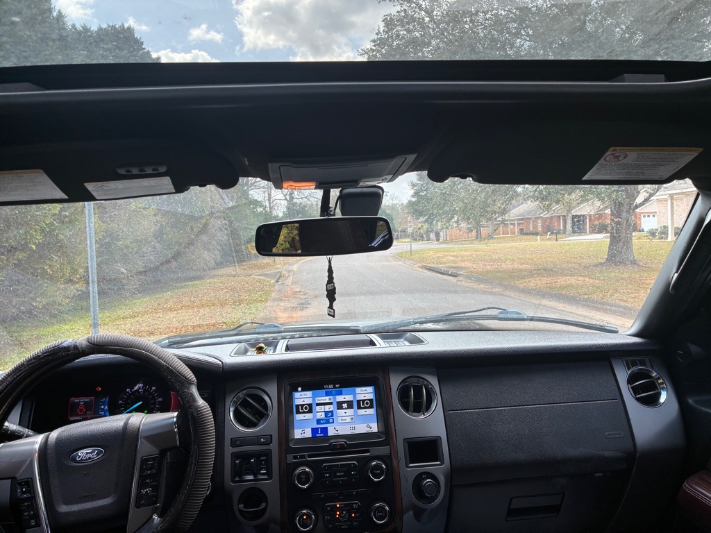 Photo 12 of this FORD EXPEDITION EL