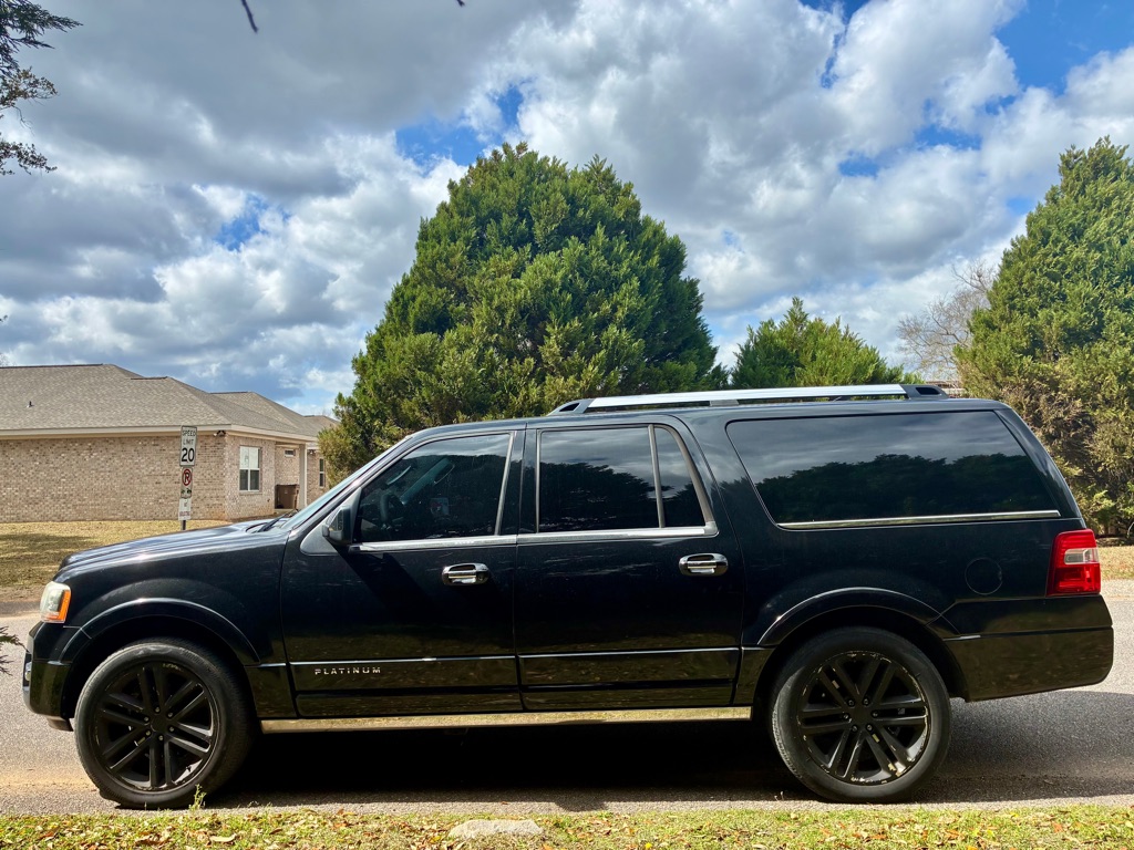 Photo 3 of this FORD EXPEDITION EL