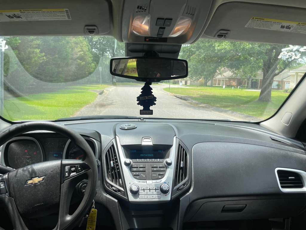 Photo 12 of this CHEVROLET EQUINOX