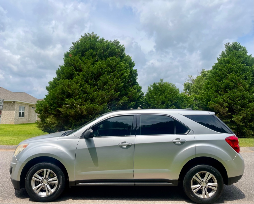 Photo 3 of this CHEVROLET EQUINOX