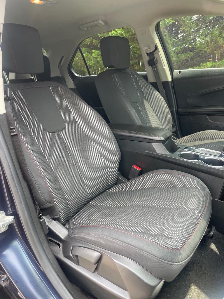 Photo 14 of this CHEVROLET EQUINOX