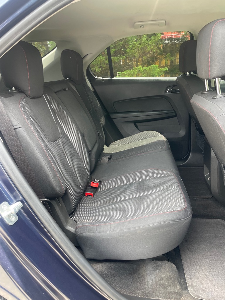 Photo 12 of this CHEVROLET EQUINOX