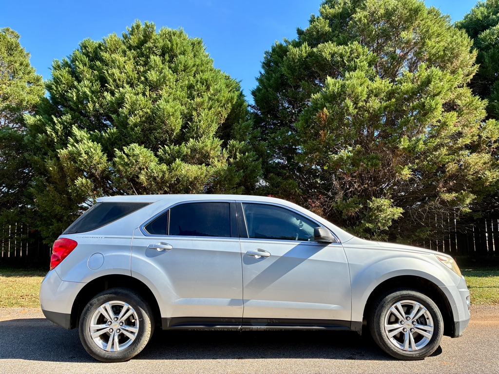 Photo 6 of this CHEVROLET EQUINOX