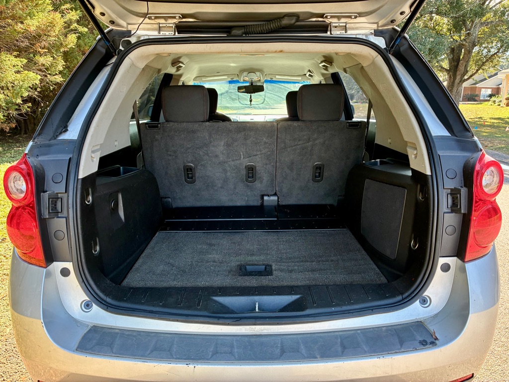Photo 14 of this CHEVROLET EQUINOX